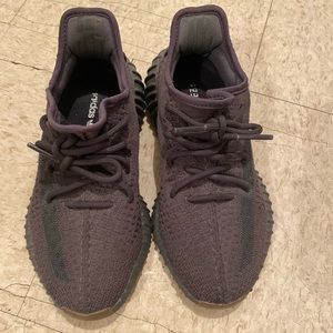 Yeezy Boost 350 V2